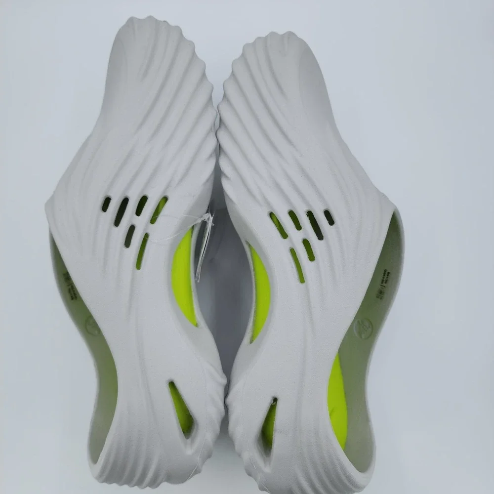 Crocs‎ Echo Wave Mens Size 12 Atmosphere Lime Punch Clog 210521-1FT NEW w/ Tag